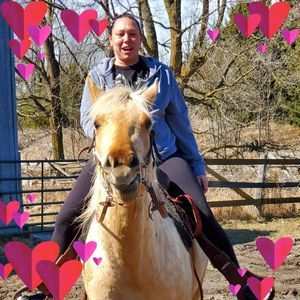 Meet your Posher, Carrie